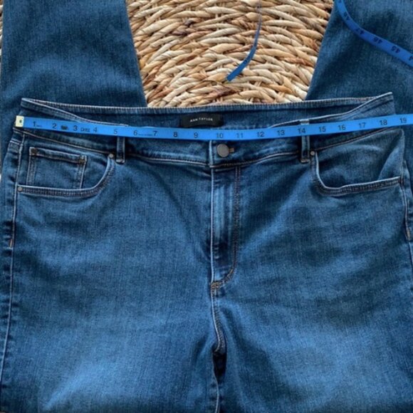 Ann Taylor The Skinny Ankle Curvy Fit Jeans - Picture 7 of 8